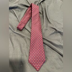 Vintage American Traditions Men's Red Silk Geometric All Over Patten Necktie.